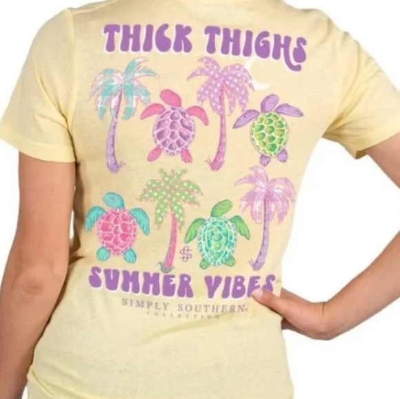 NWT Simply Southern Thick Thighs Summer Vibes Turtle Palm Graphic Tshirt - Picture 1 of 4